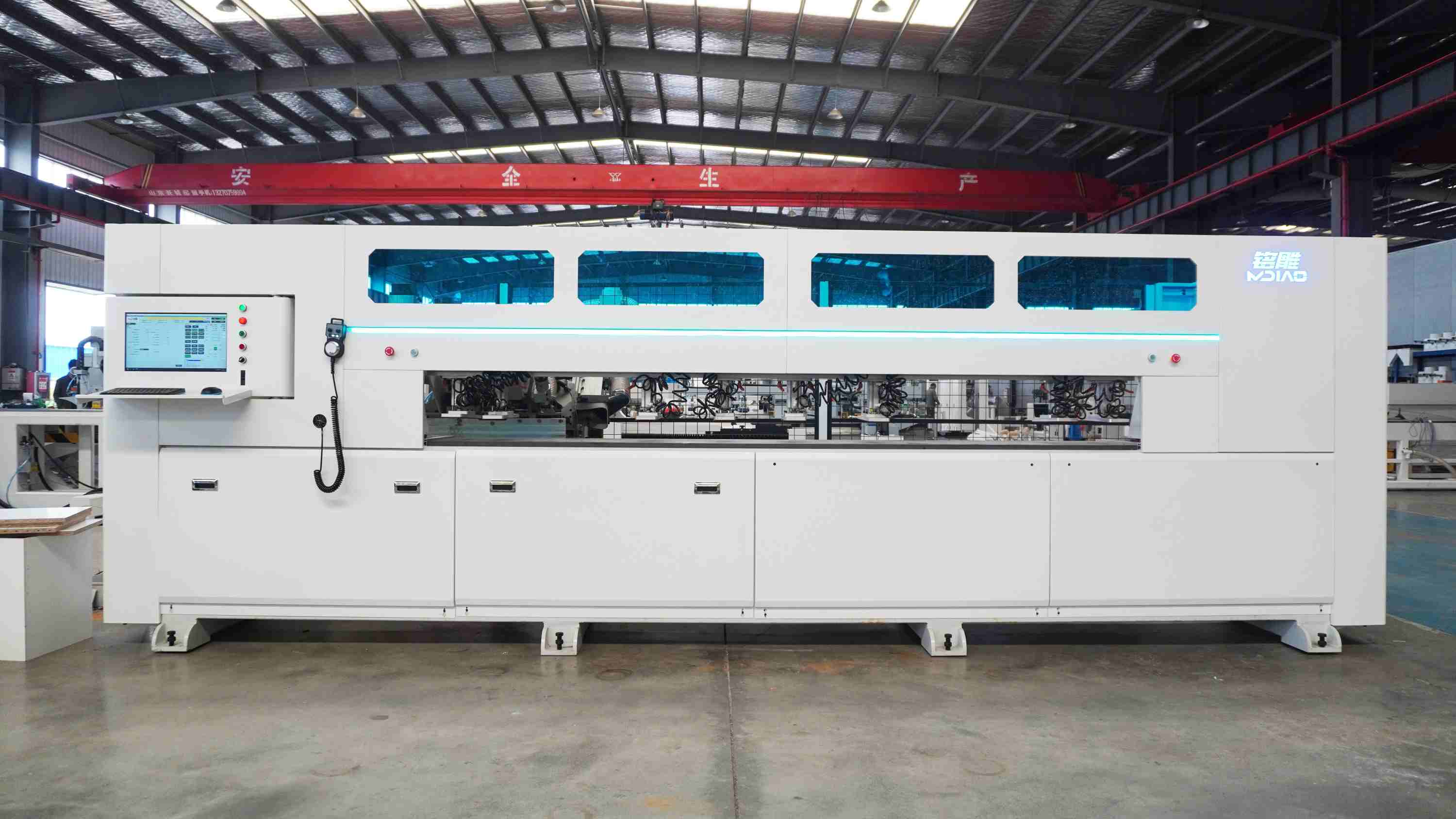 Machine CNC MD2800LF pour armoires