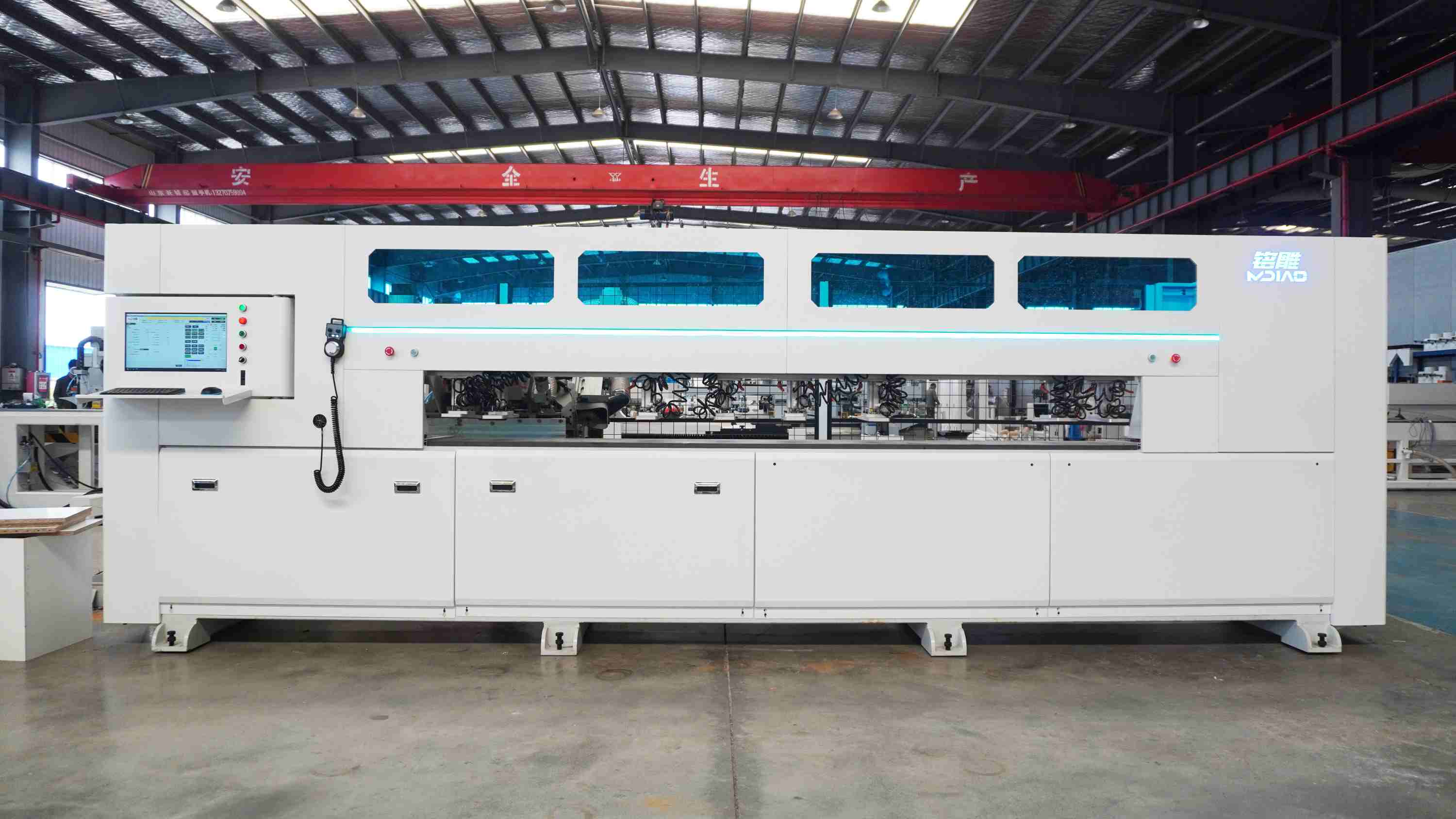 Machine CNC MD2800LF pour armoires