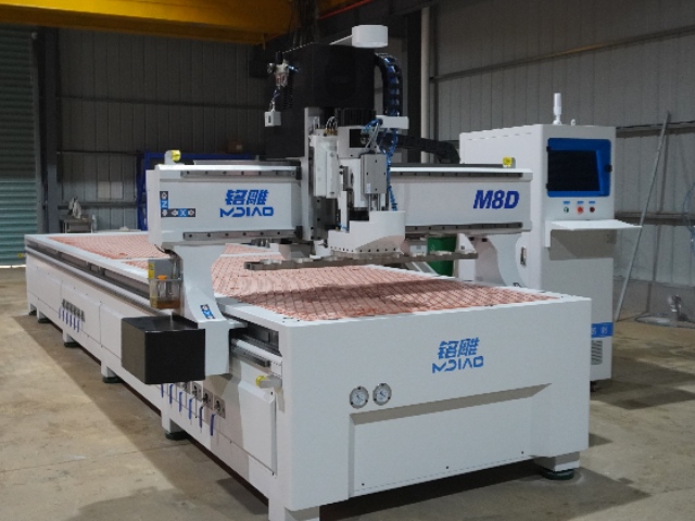 Routeur CNC à double table M8