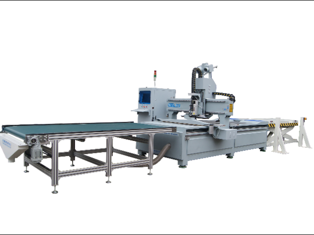 Routeur CNC M8 avec chargement et déchargement automatiques de planches de bois