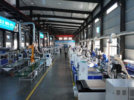 Fabricant de machines à bois CNC – Découpe intelligente pour le travail du bois moderne
