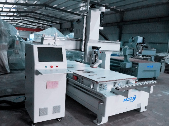 Centre d'usinage 4 axes M-BP1200