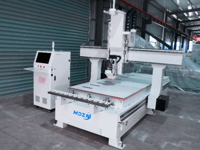 Centre d'usinage 4 axes M-BP1200