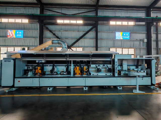 Machine à plaquer les chants laser E962 LHS