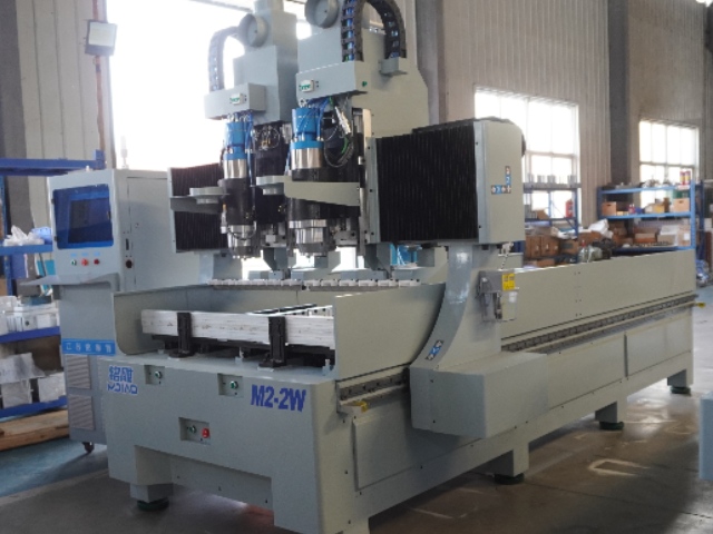 Machine de gravure CNC personnalisée pour le traitement du bois et de l'acrylique M2-2W